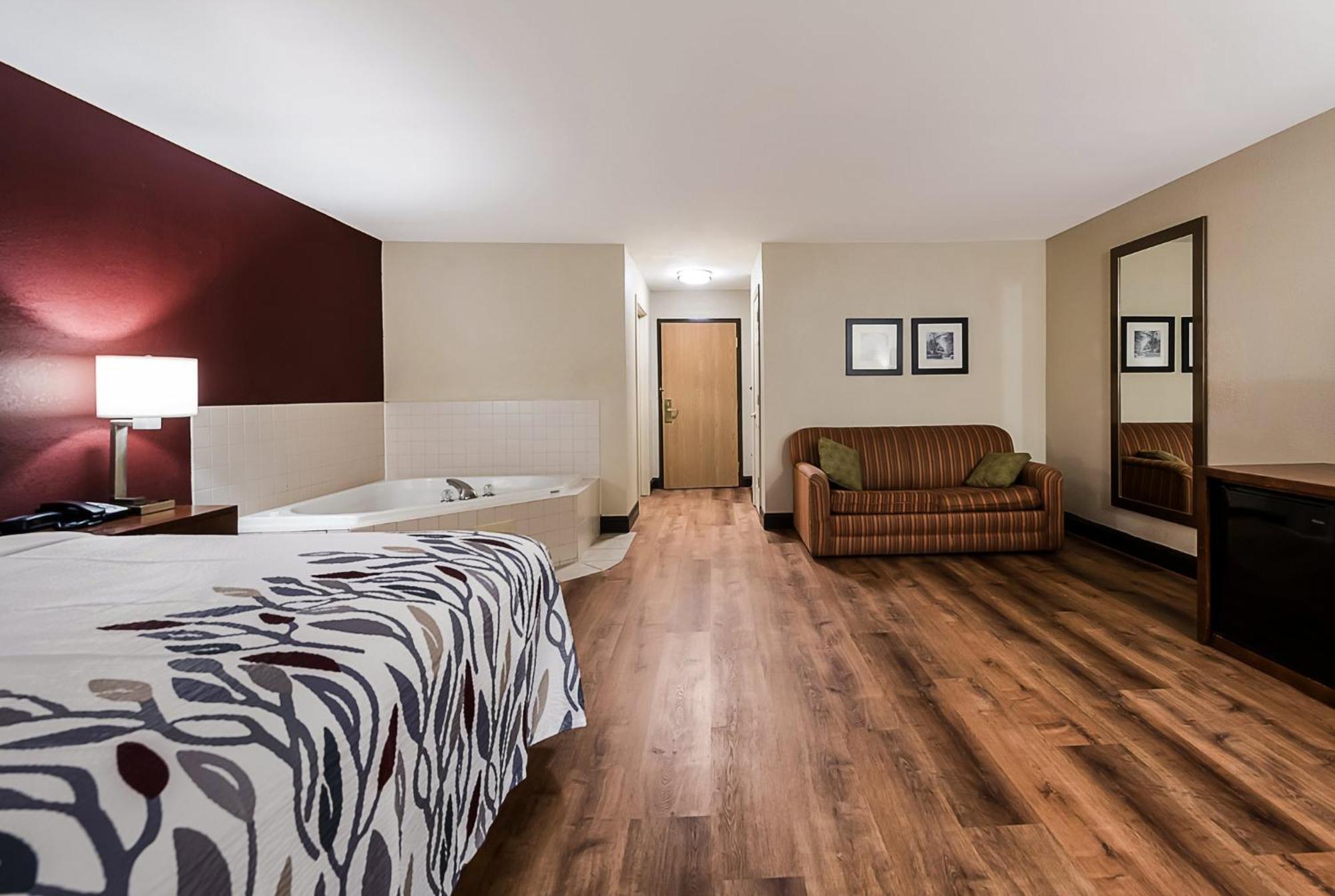 Red Roof Inn Newport News - Йорктаун Екстериор снимка