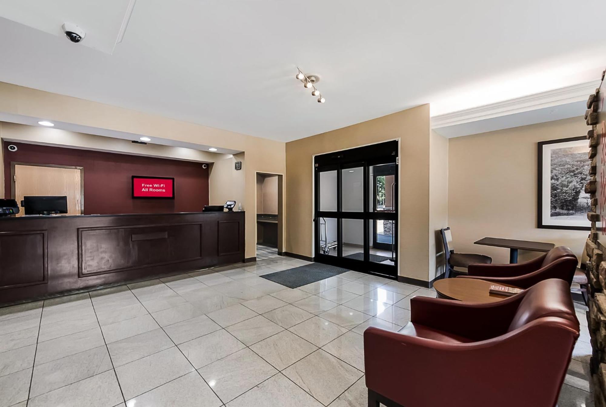 Red Roof Inn Newport News - Йорктаун Екстериор снимка