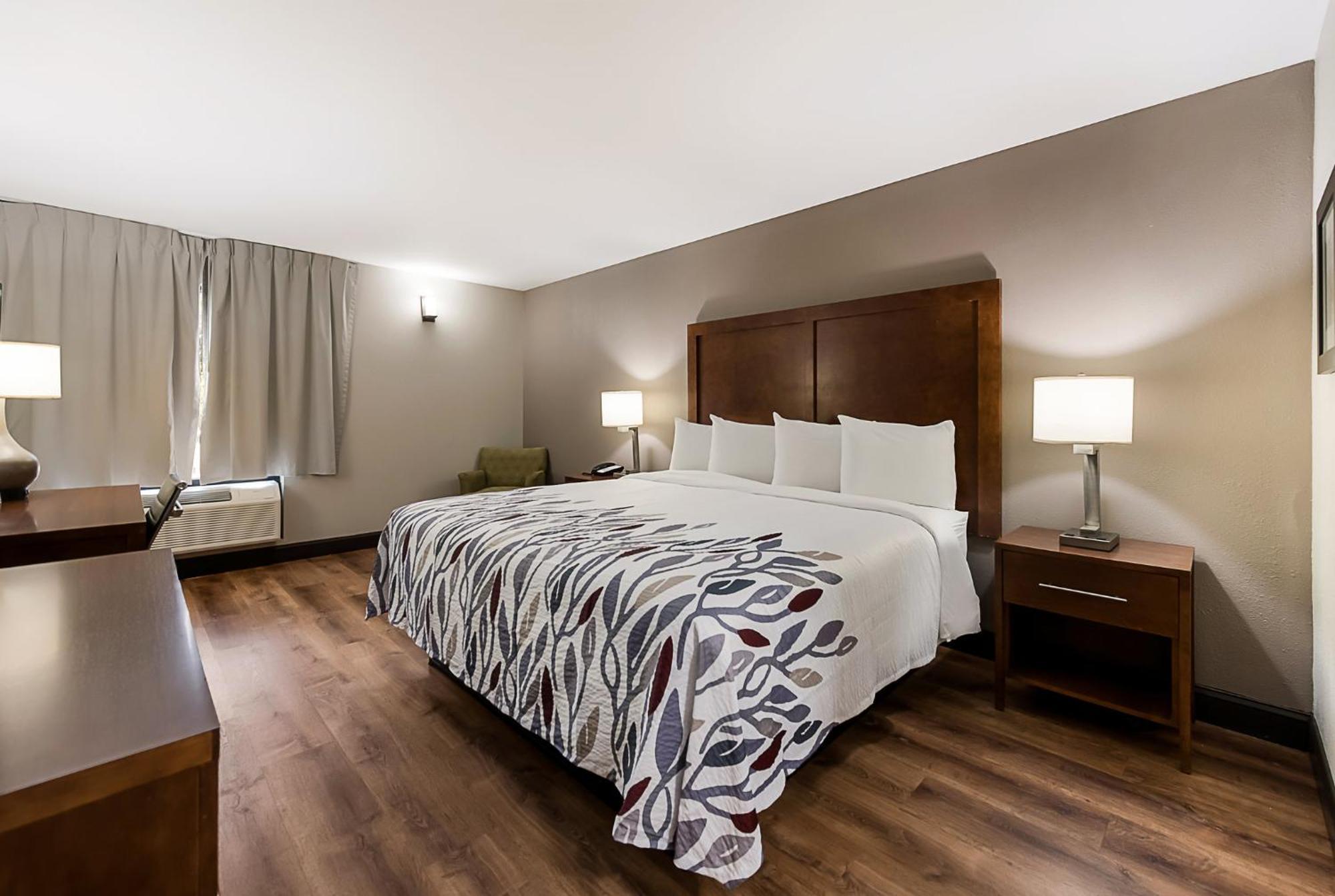 Red Roof Inn Newport News - Йорктаун Екстериор снимка