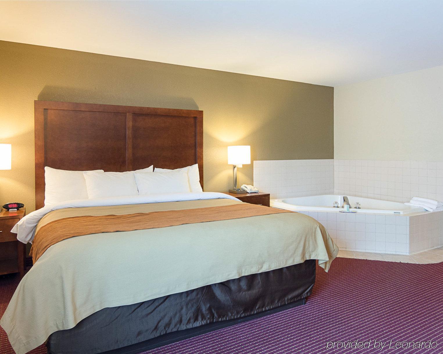 Red Roof Inn Newport News - Йорктаун Екстериор снимка